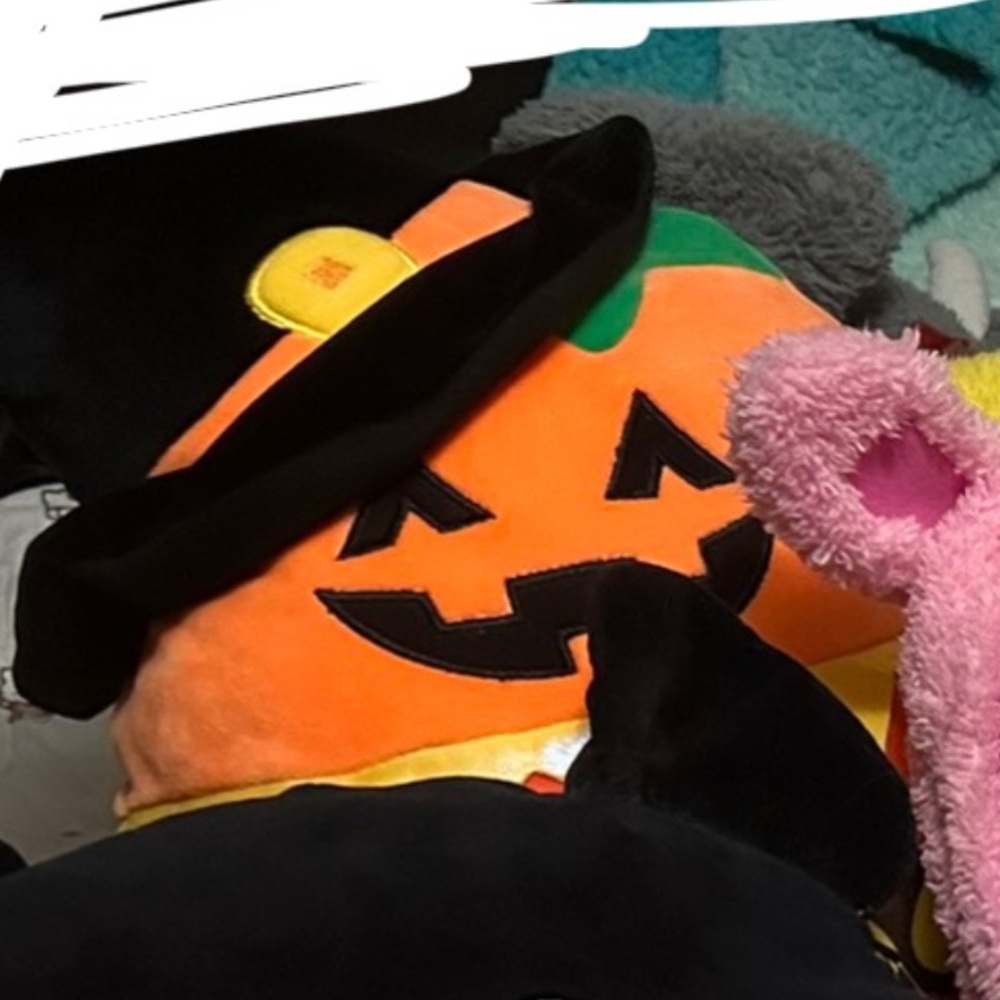 Pumpkin witch squishmallow
